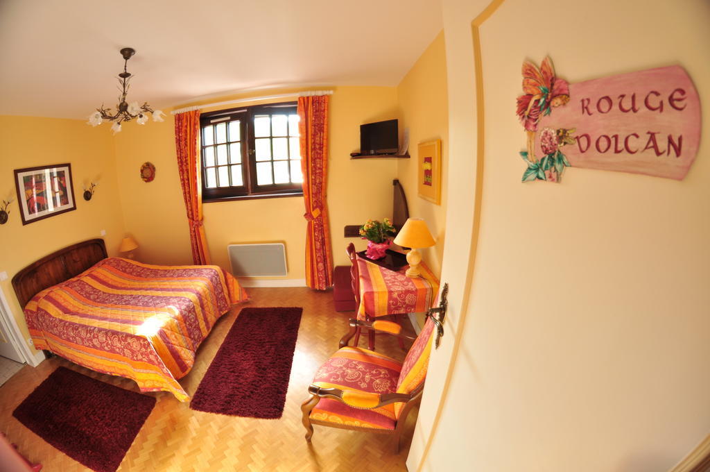 Hotel-Logis La Coraline Gannat Δωμάτιο φωτογραφία
